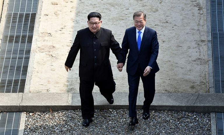 ثمار القمة التاريخية.. اتفاق بين الكوريتين على نزع السلاح النووي