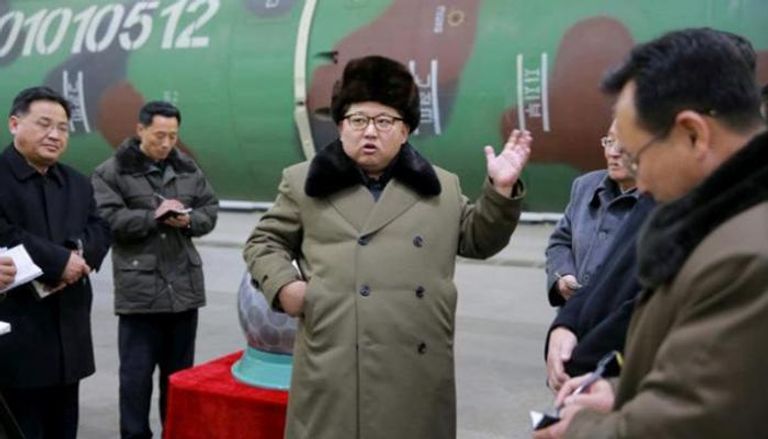 زعيم كوريا الشمالية كيم جونج أون بأحد مواقع التجارب النووية