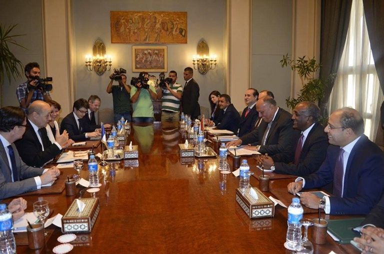 اجتماع وزير الخارجية المصري ونظيره الفرنسي