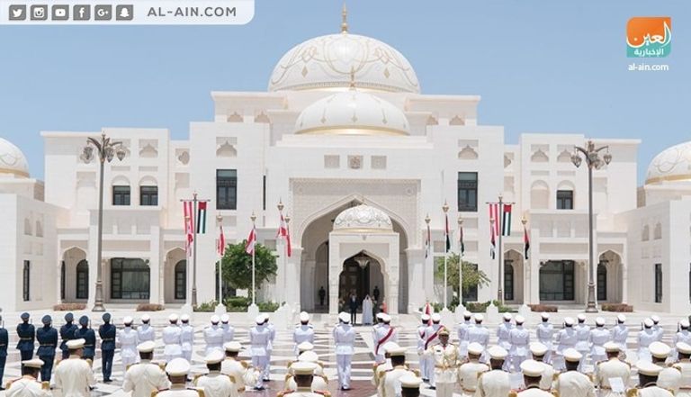 مراسم استقبال الشيخ محمد بن زايد آل نهيان لمستشار النمسا في قصر الرئاسة الشيخ محمد بن زايد آل نهيان يستقبل مستشار النمسا في قصر الرئاسة