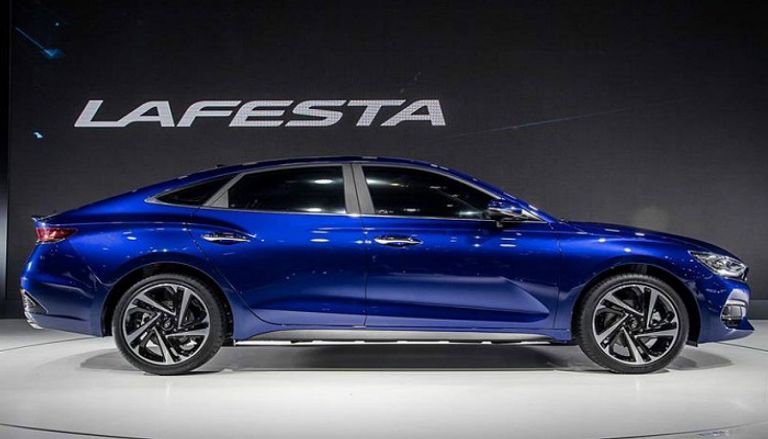 السيارة هيونداي Lafesta