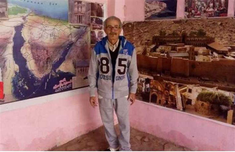 برعي في مشهد من مسرحية "شاهد ما شافش حاجة"