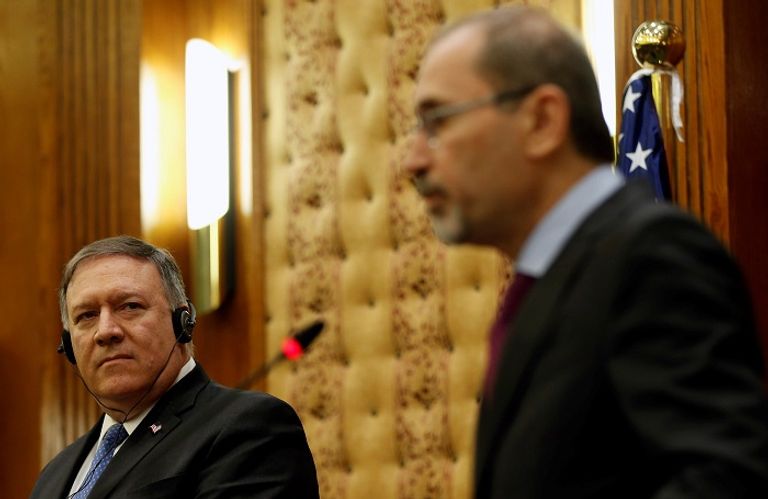 بومبيو والصفدي خلال المؤتمر الصحفي في عمان الملف الإيراني لم يغب عن ذهن بومبيو خلال زيارته للشرق الأوسط- رويترز
