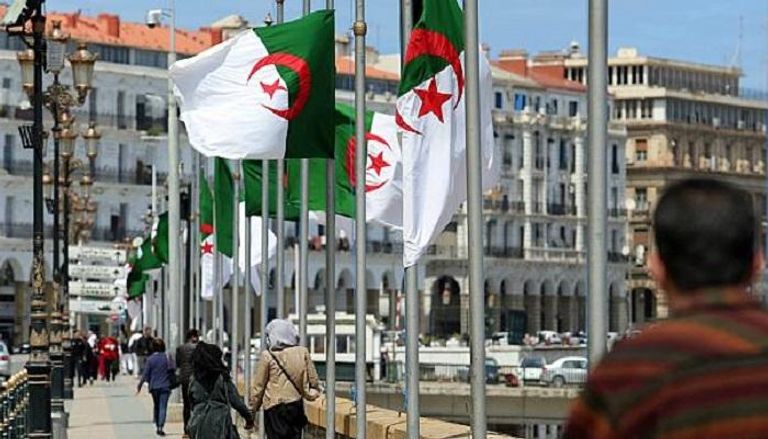 الجزائر تدرس فرض رسوم جمركية إضافية