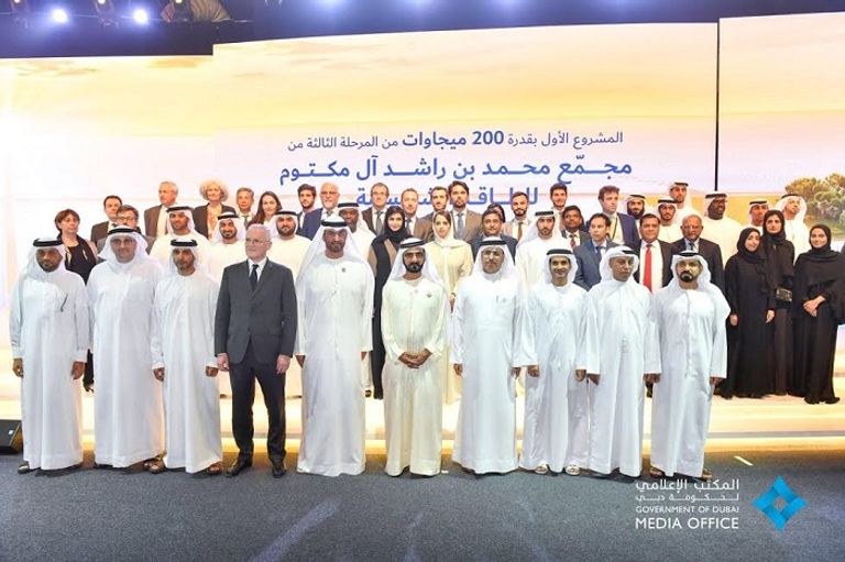 محمد بن راشد خلال تدشين المرحلة الثالثة