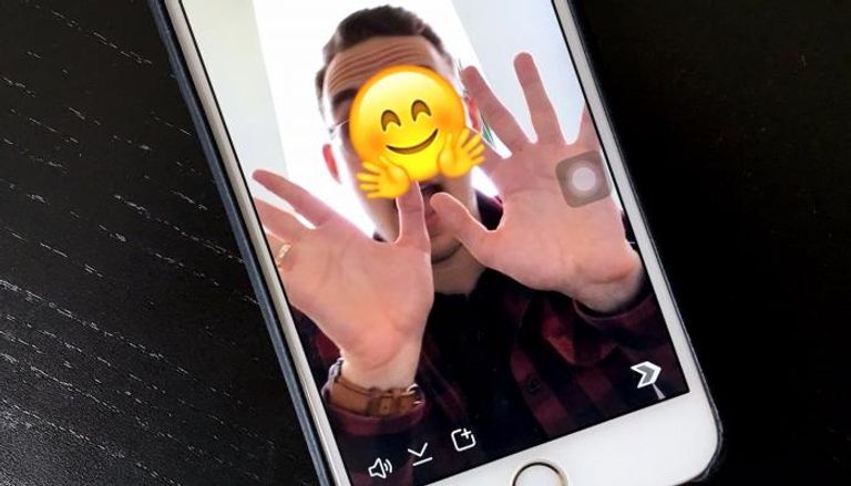حيلة لتسجيل مقطع سناب شات Snapchat دون لمس الشاشة