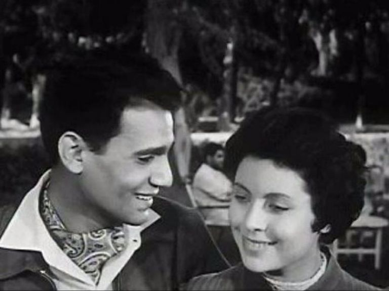 آمال فريد في مراحل عمرية مختلفة