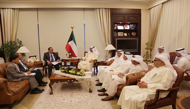 نائب وزير الخارجية الكويتي يلتقي المستشار الرئاسي للعمال الفلبينيين