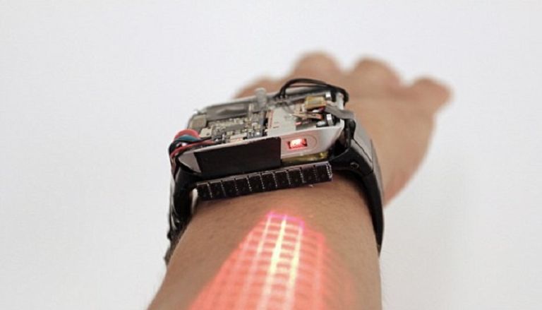ساعة LumiWatch الذكية