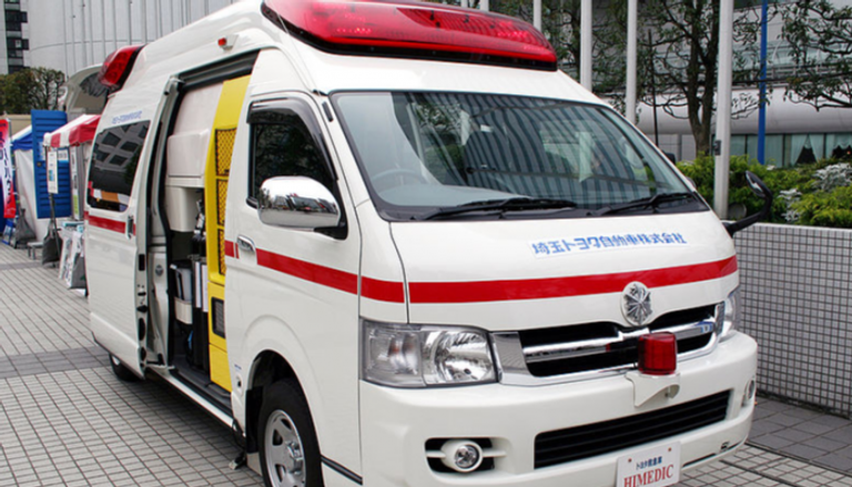 سيارة إسعاف يابانية