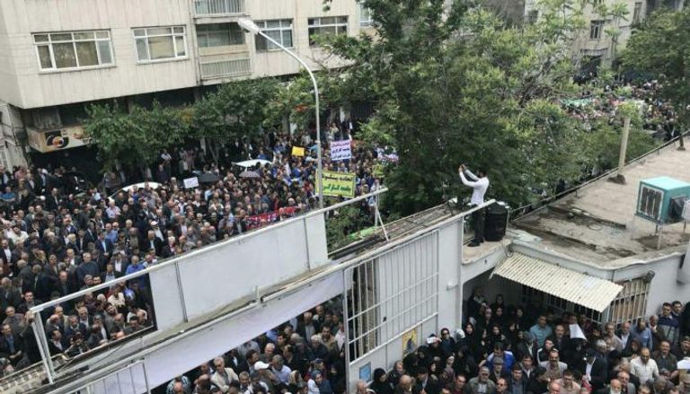 احتجاجات عمالية حاشدة في طهران