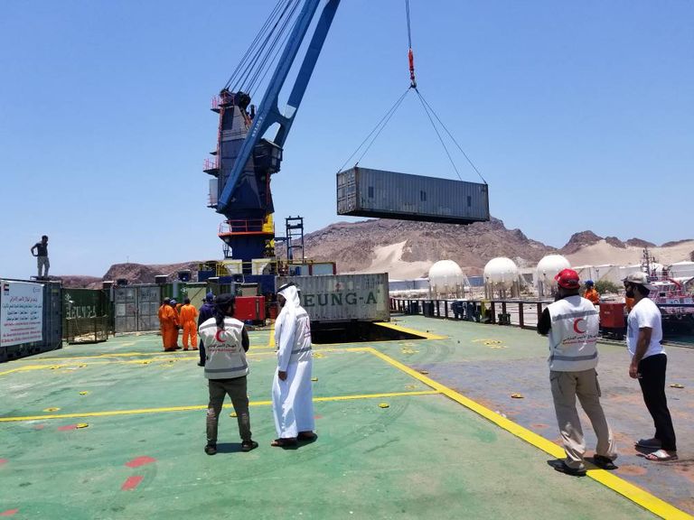 الهلال الأحمر الإماراتي يواصل دعم الشعب اليمني