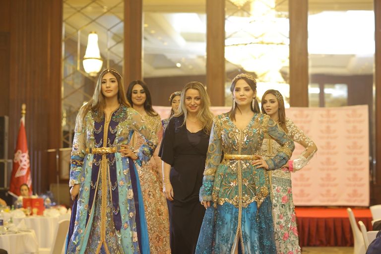 سميرة سعيد والمصممة المغربية سهام الهبطي 