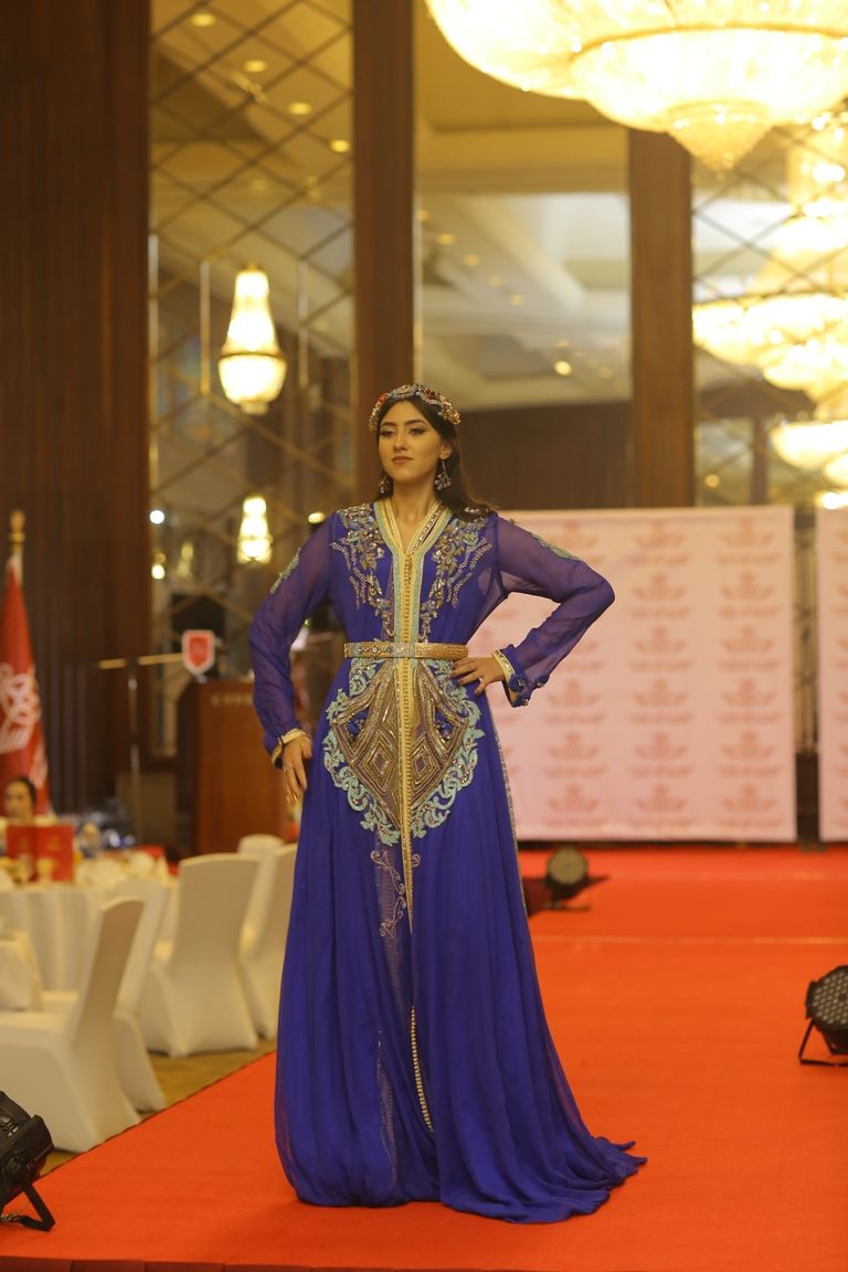 سميرة سعيد والمصممة المغربية سهام الهبطي