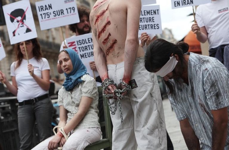 أوضاع صعبة يعانيها الصحفيون في إيران