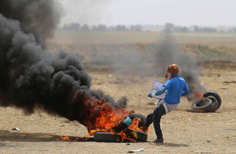 جانب من مشاركات الفلسطينيين في مسيرات العودة