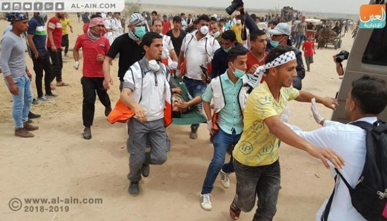 إصابات بين الشباب الفلسطيني عند الحدود مع غزة