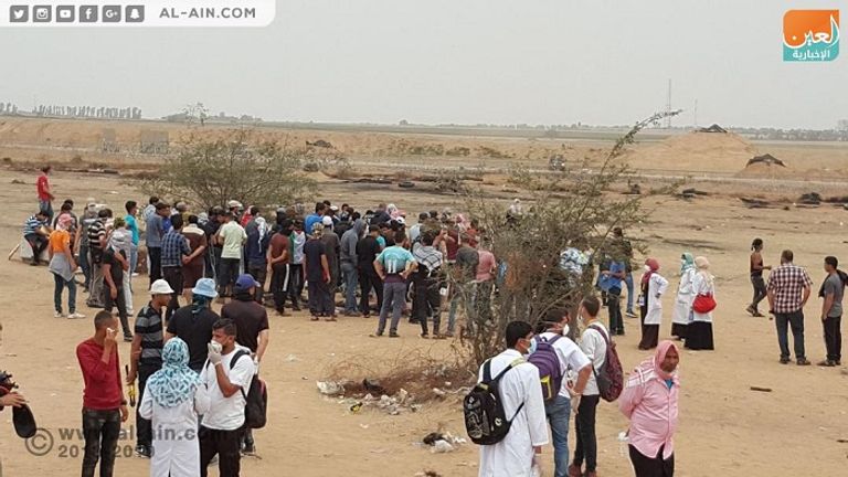 فعاليات جمعة عمال فلسطين قرب الحدود بين غزة وإسرائيل إصابات بين الشباب الفلسطيني عند الحدود مع غزة