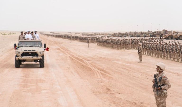 الشيخ محمد بن زايد يستعرض القوات المسلحة الإماراتية قوات إماراتية-أرشيفية