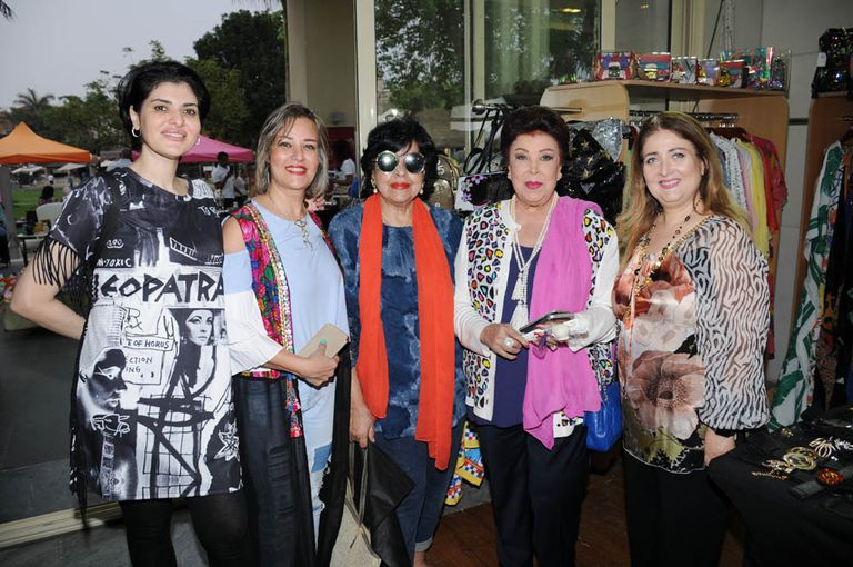  النجمة المصرية نبيلة عبيد في عرض أزياء رمضاني