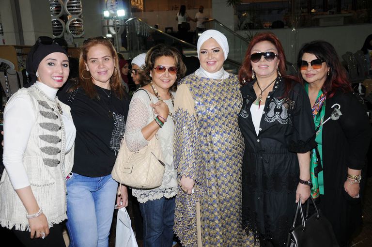  النجمة المصرية نبيلة عبيد في عرض أزياء رمضاني