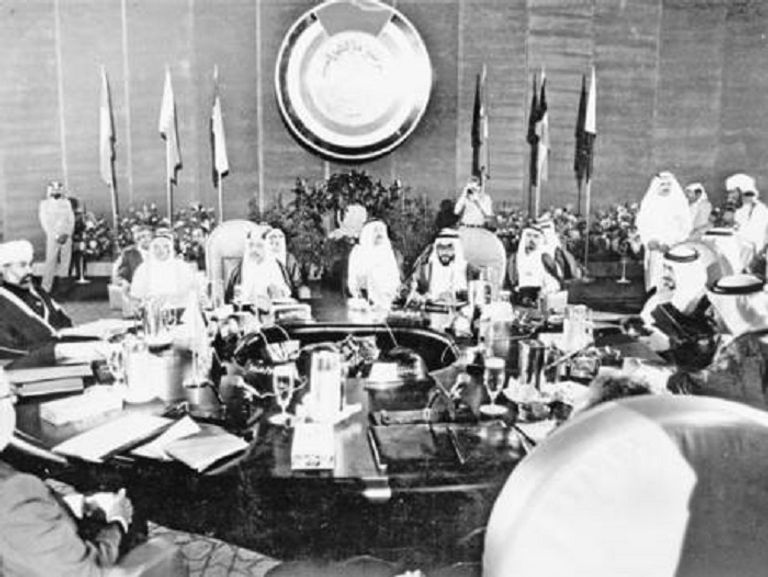 الشيخ زايد بن سلطان آل نهيان