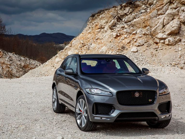 جاجوار F-Pace SVR