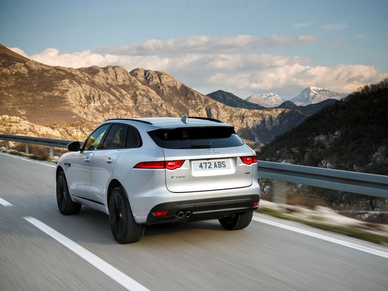 جاجوار F-Pace SVR