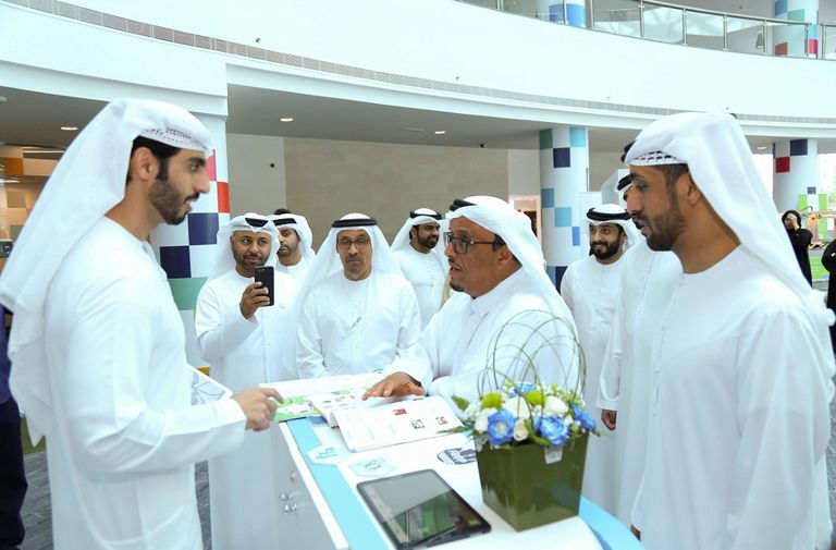 الفريق ضاحي خلفان يشهد افتتاح "محطة المستقبليين"