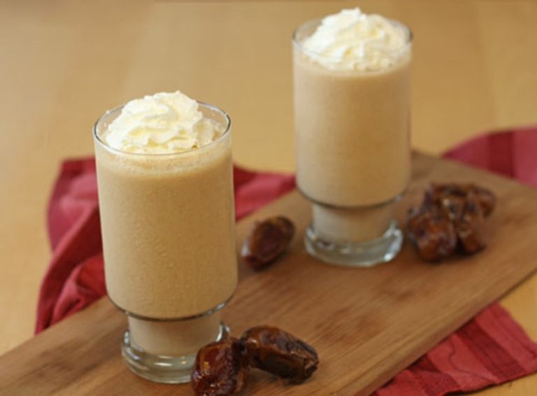 طريقة عمل ميلك شيك التمر ميلك شيك التمر