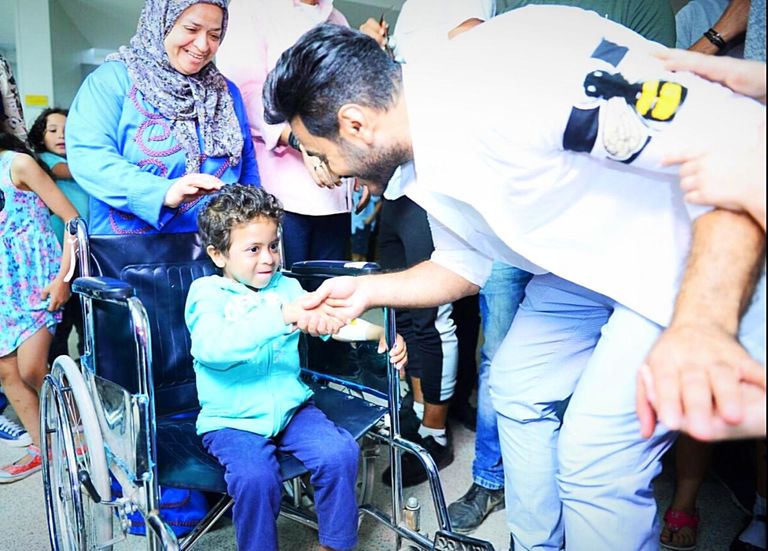 تامر حسني خلال تصوير الإعلان