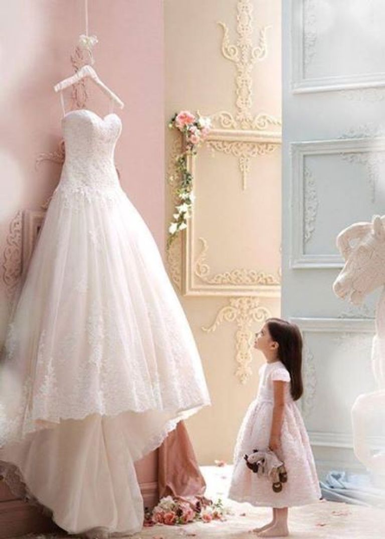 فستان الزفاف التفاصيل مهمة خلال حفل الزفاف