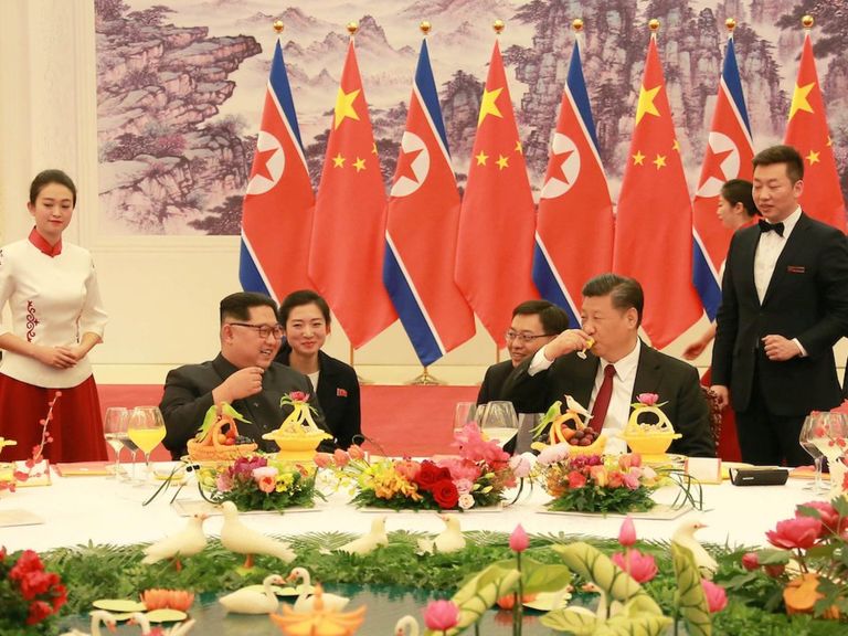 كيم جونج أون يحيط نفسه بهالة من الغموض