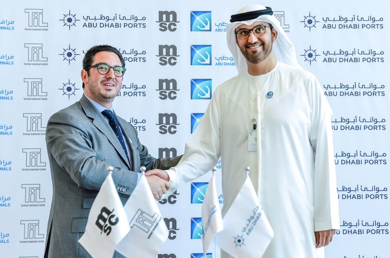 الاتفاق لتأسيس مرفأ حاويات جديد في ميناء خليفة