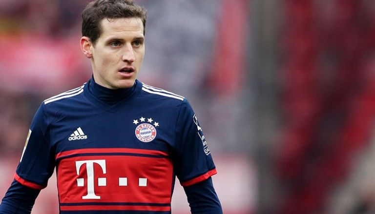 سبستيان رودي ديبالا وليشتنشتاينر يحتفلان