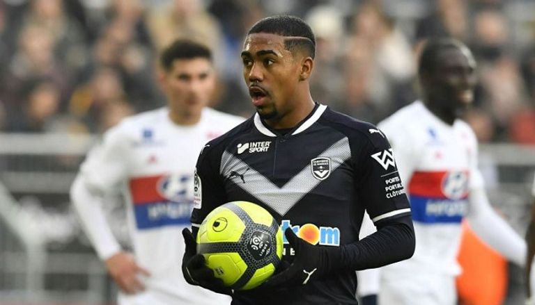 مالكوم بقميص بوردو ديبالا وليشتنشتاينر يحتفلان