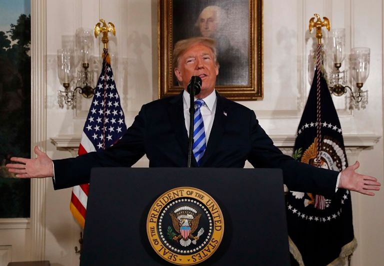 ترامب أعلن أمام العالم انسحابه من الاتفاق النووي الإيراني- رويترز