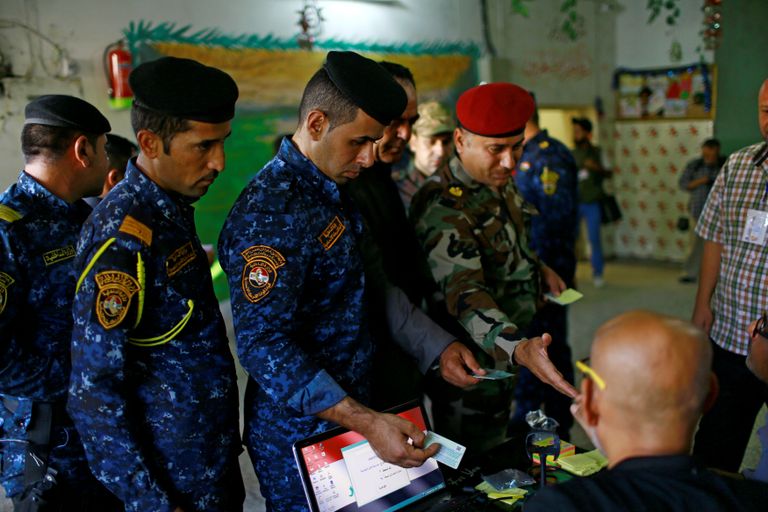 أفراد البشمركة بعد التصويت