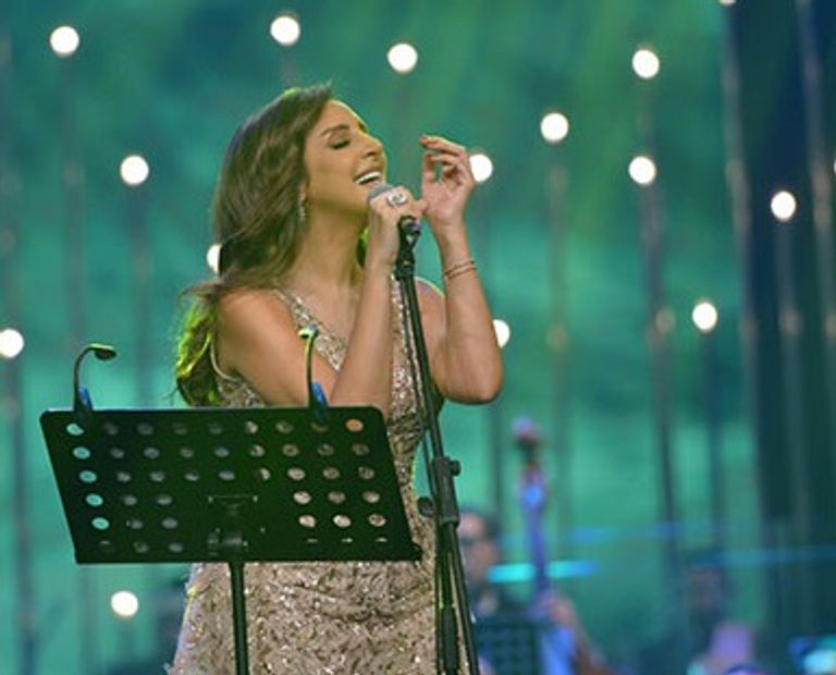 أنغام أمتعت الجمهور بأغنياتها الخليجية والمصرية