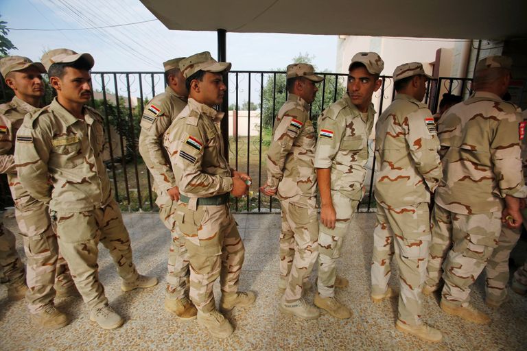 الأمنيون في العراق بدأوا الخميس التصويت بالانتخابات تصويت الأمنيين في الانتخابات العراقية