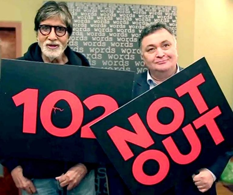 أميتاب باتشان وريشي كابور في فيلم 