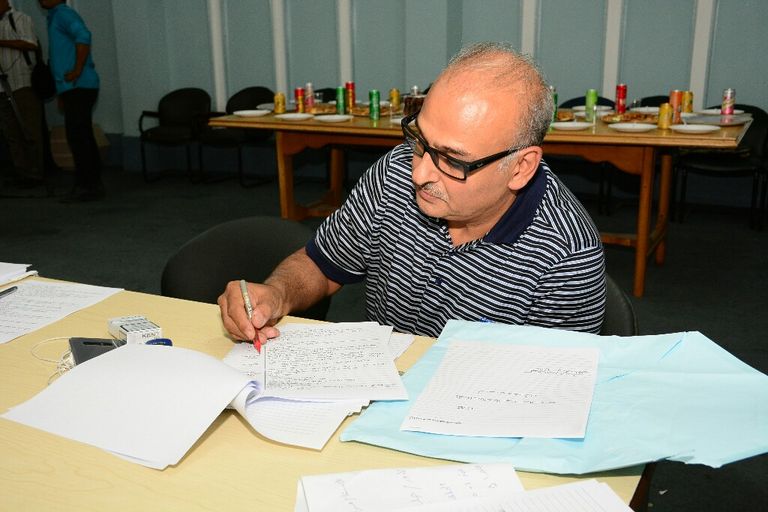 جمال سليمان ومنة فضالي خلال تسجيل "لست وحدك"