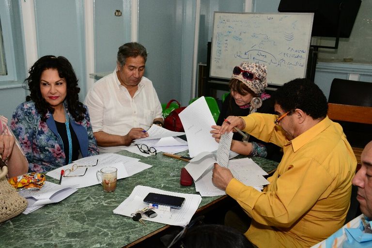 جمال سليمان ومنة فضالي خلال تسجيل "لست وحدك"