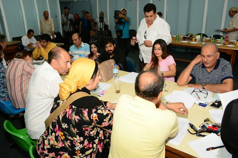 جمال سليمان ومنة فضالي خلال تسجيل "لست وحدك"