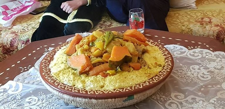 طبق الكسكسي طبق الكسكسي على الطريقة الجزائرية