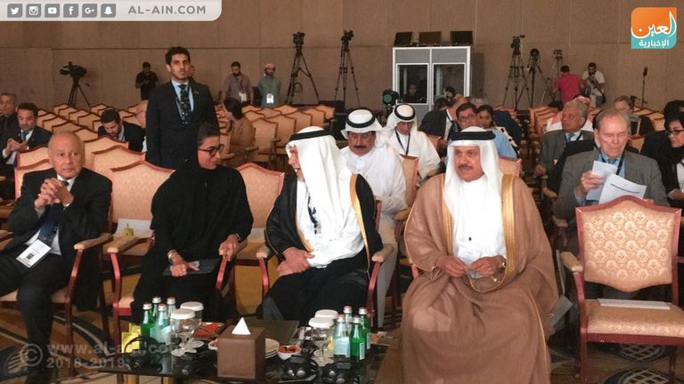 جانب من فعاليات قمة "بيروت إنستيتيوت" في أبوظبي