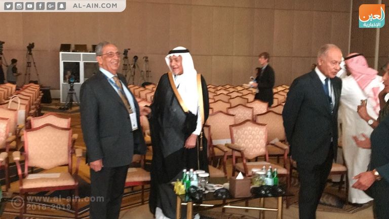 جانب من فعاليات قمة "بيروت إنستيتيوت" في أبوظبي