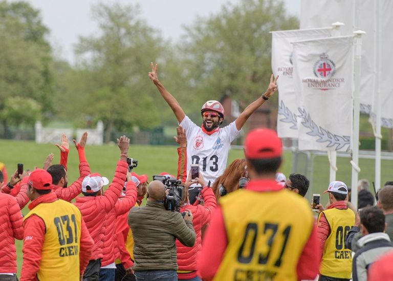 محمد بن راشد مع ملكة بريطانيا بحضور ملك البحرين