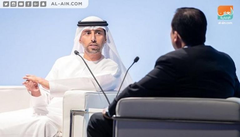 وزير الطاقة والصناعة الإماراتي متحدثا أمام ملتقى أدنوك