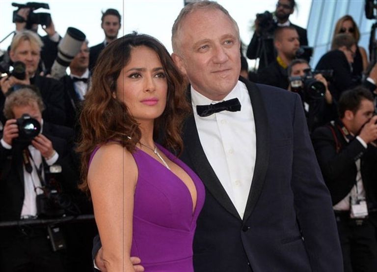 زوج سلمى حايك في المظاهرة النسائية